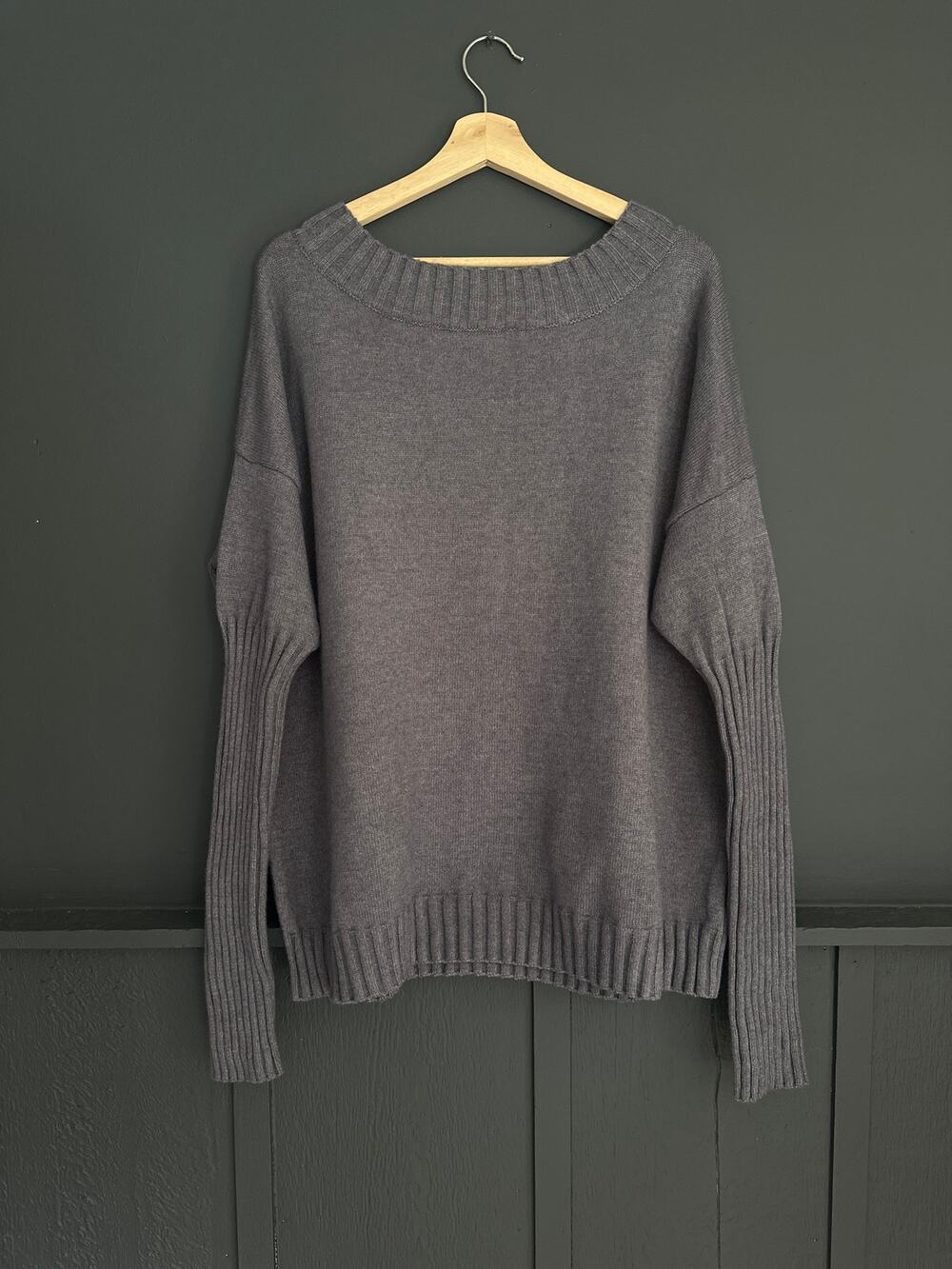 &merci Gray Boatneck Ribbed Tight Banded Sleeve Sweater Size Medium